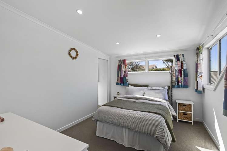 8 York Crescent Westown_20