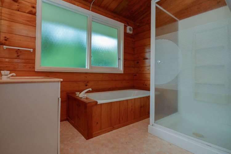 852 Upper Kina Road Opunake_11