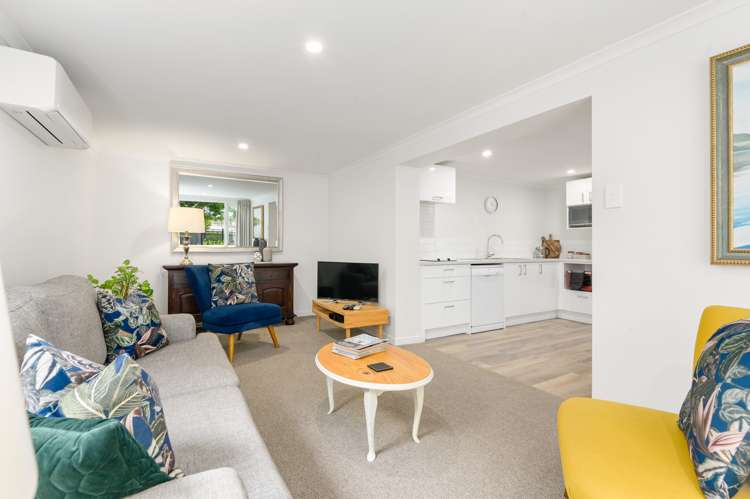 1044 River Road Queenwood_36