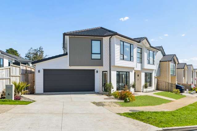 Spacious Family living with Plenty of Parking