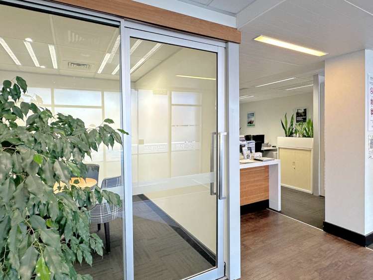 Unit 1/452 Lake Road Takapuna_1