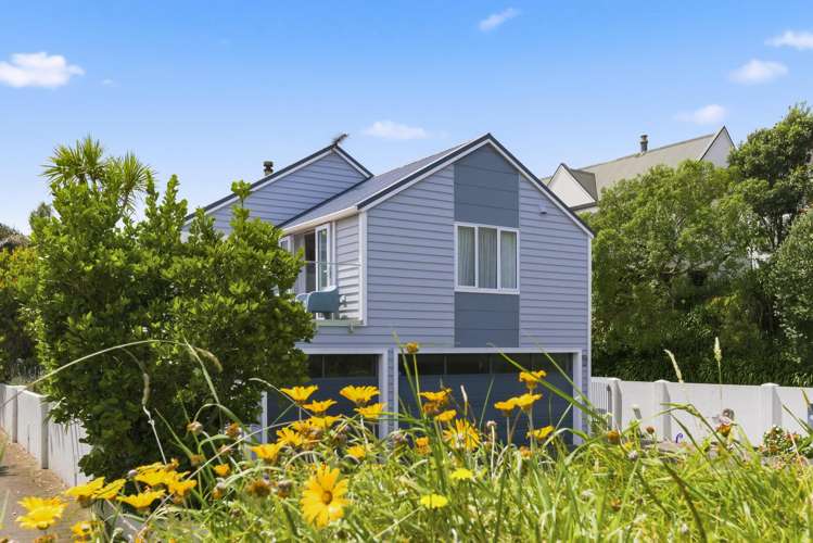 24 Kohutuhutu Road Raumati Beach_0
