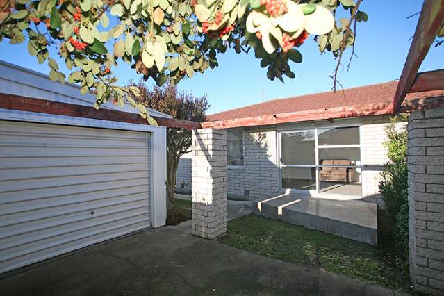 2/4 Glenys Place Broomfield_1