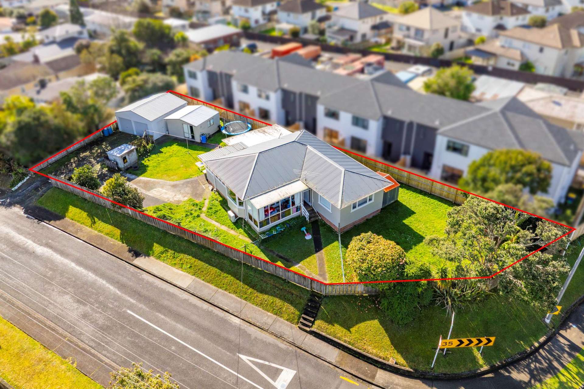 74 McLeod Road Te Atatu South_0