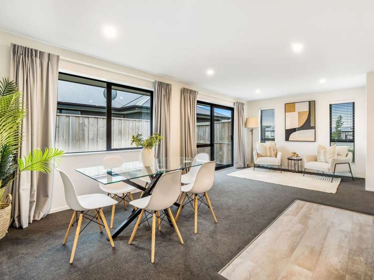 160 Faringdon Boulevard Rolleston_7