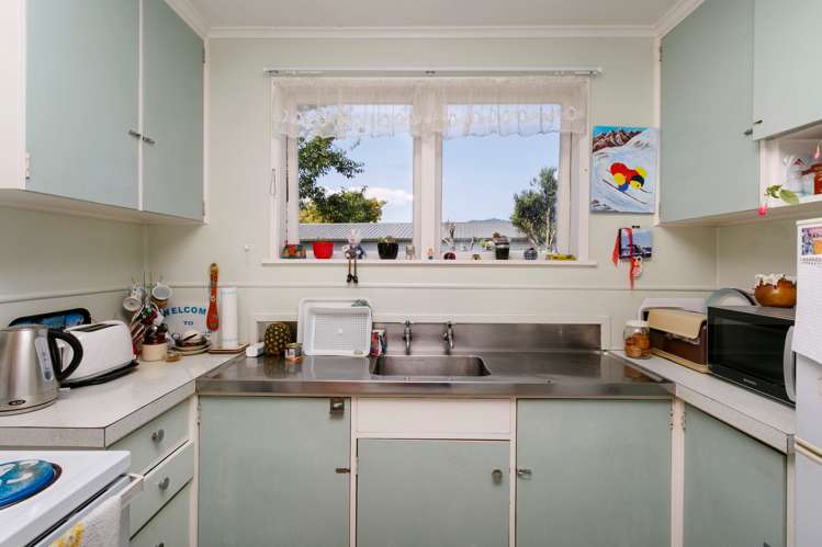 8 Kotare Street Hilltop_14