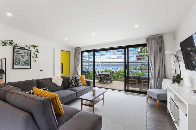 26 Arataki Views Way Glen Eden_9