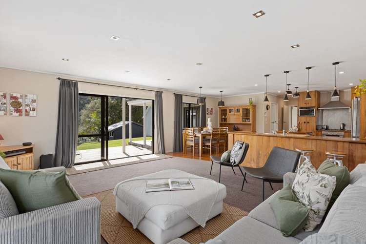 92 Dennis Road Kaipara Flats_7