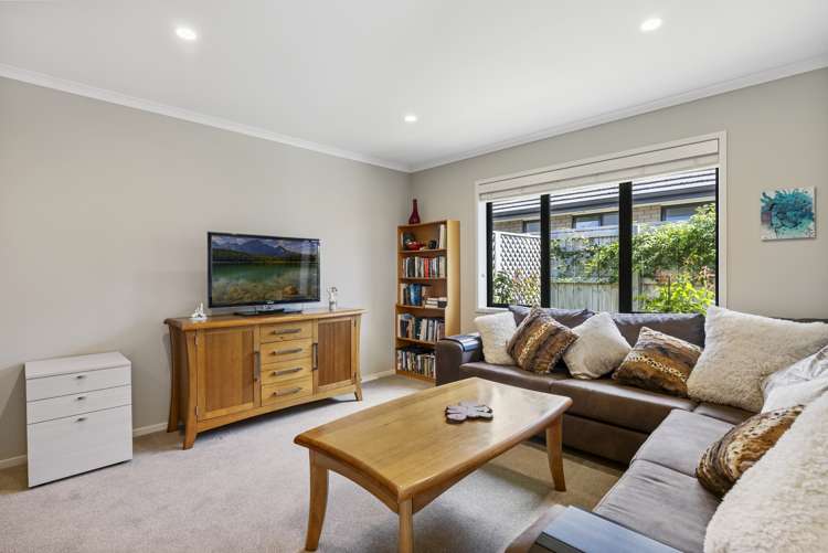 6 Karearea Drive Coastlands_14