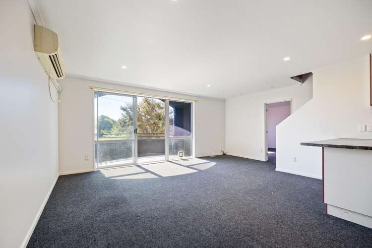 10 Thackers Quay Woolston_12