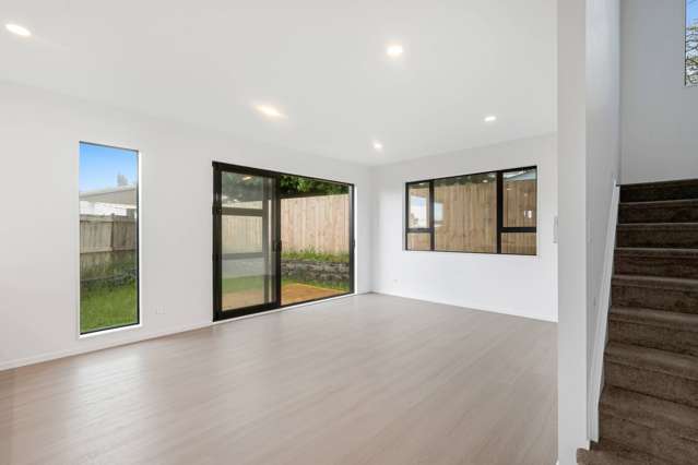 43d Fitzherbert Avenue West Harbour_1