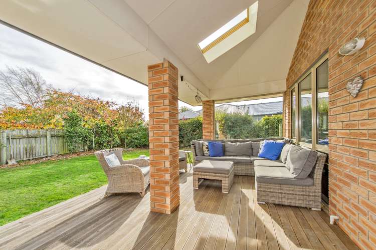 6 Stanwood Grove Darfield_17