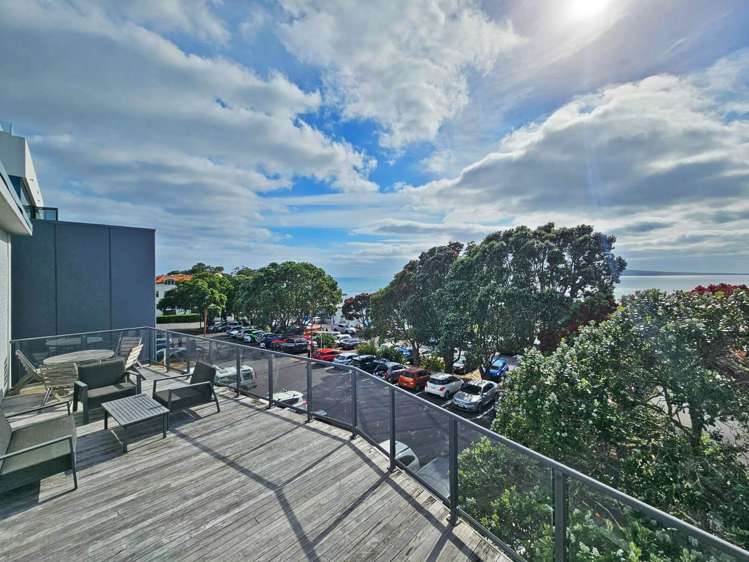 Level 1/87 Hurstmere Road Takapuna_13