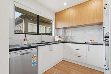 2/5 Browns Road_1