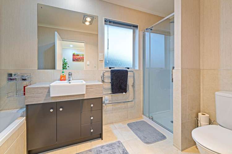 33 Sarteano Drive Manurewa_18