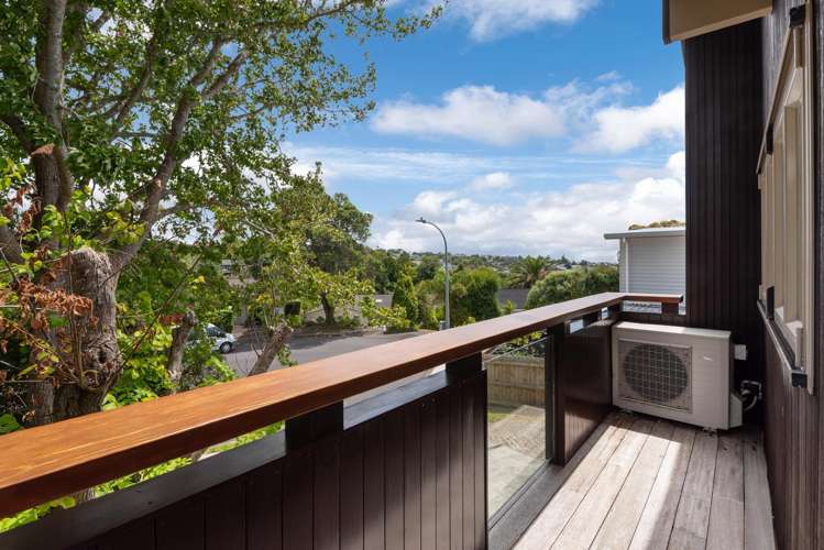 22 Surville Place Mairangi Bay_11