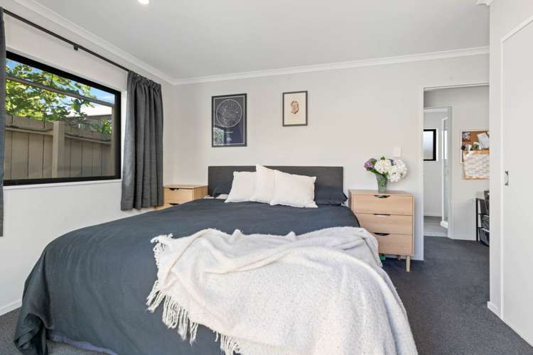 66 Saint Annes Crescent Wattle Downs_25