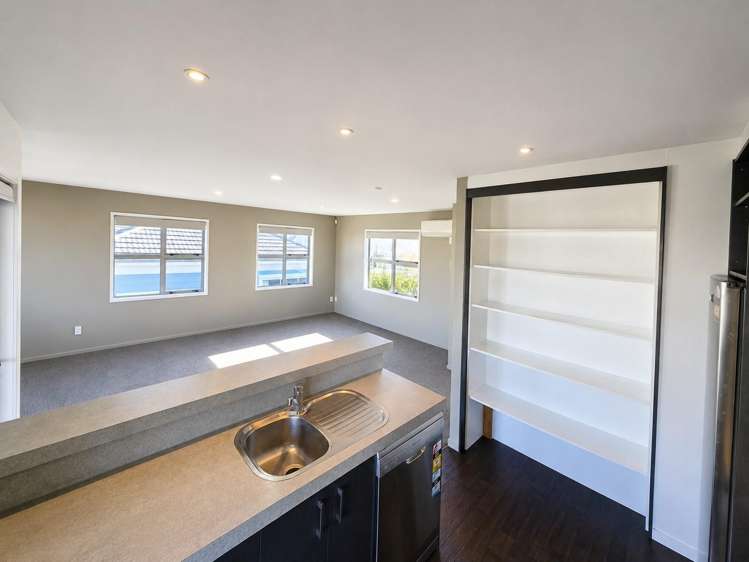  A/5 Adelaide Street Petone_8