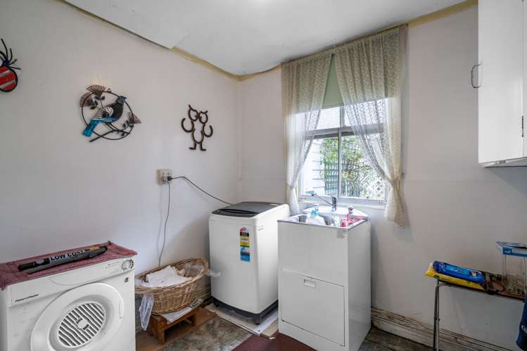 35 Earnslaw Street Avenal_12