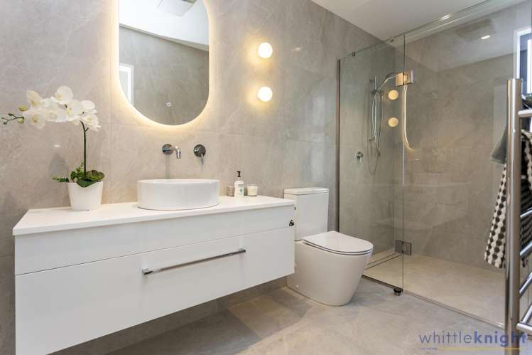 2/11 Carlton Mill Road Merivale_17