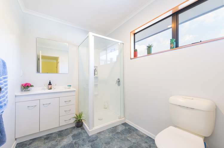 18 Kingsford Drive Stoke_9