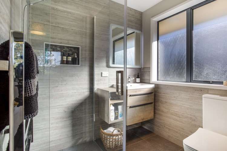 6 Amberly Rise Helensville_13