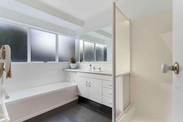 21 Pacific View Road Papamoa_14