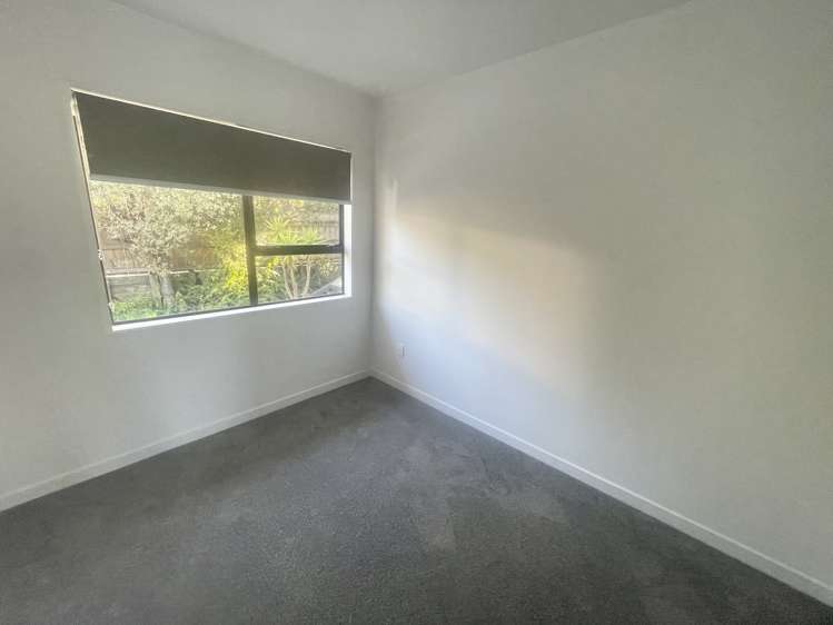 26 Longfellow Parade Glen Eden_7