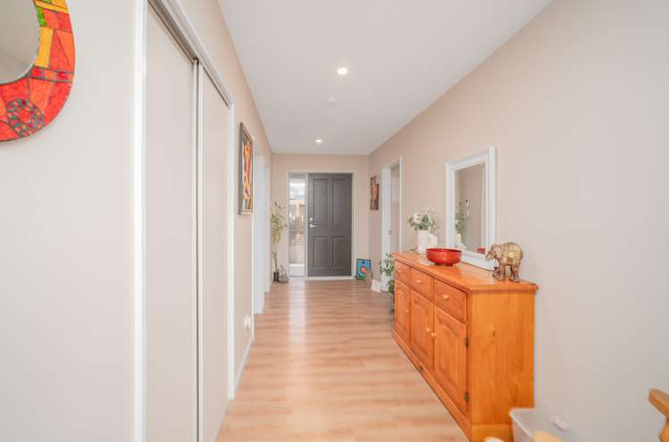 21 Farnborough Way Rolleston_9