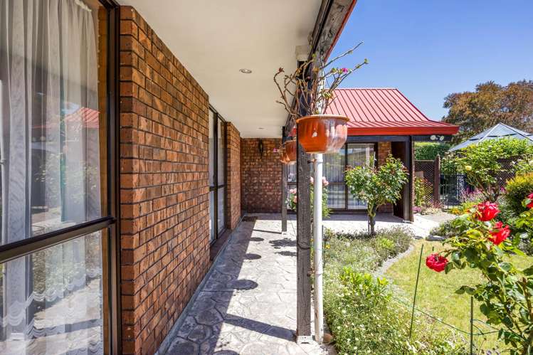 15 Yellowstone Crescent Burwood_21