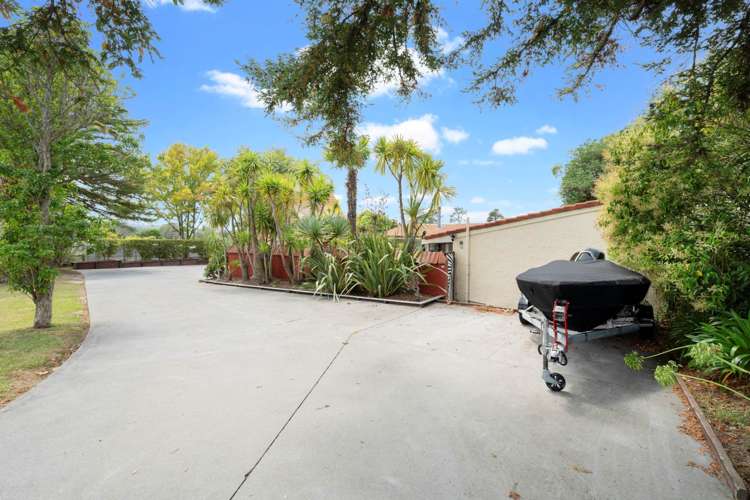 21 Roland Road Greenhithe_28