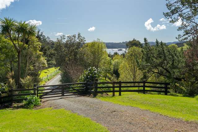 690 Waikino Road Russell Surrounds_1