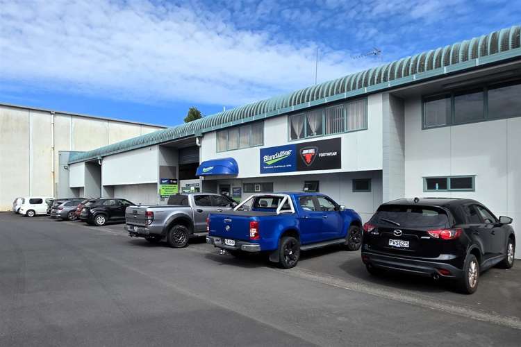 Units 4-7, 218 Swanson Road Henderson_1