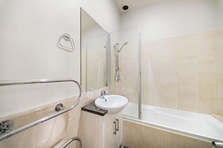 14/6 Islington Avenue New Lynn_14