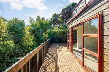16 James Cook Drive_3