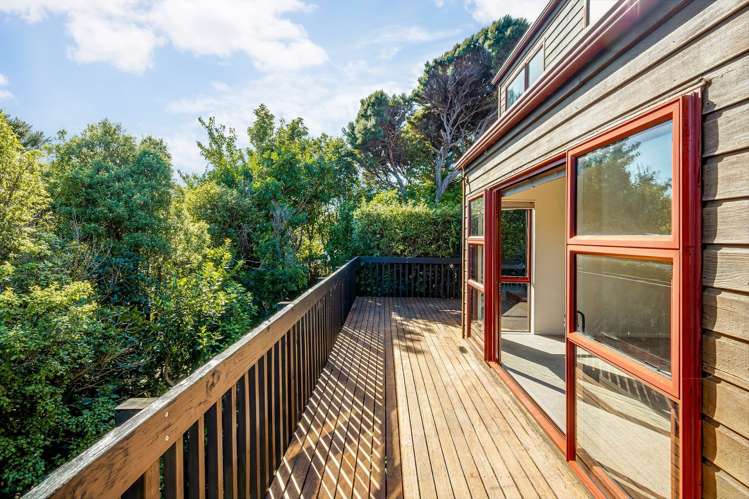 16 James Cook Drive Whitby_3