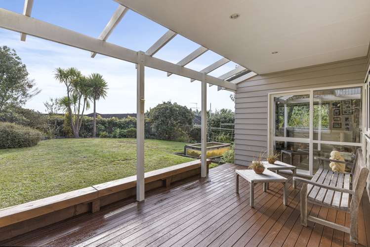 17 Oruamo Place Beach Haven_16