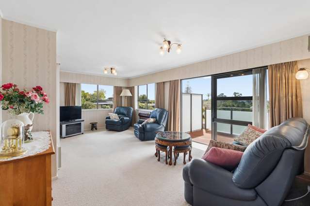 1/131 Glenmore Road Sunnyhills_2