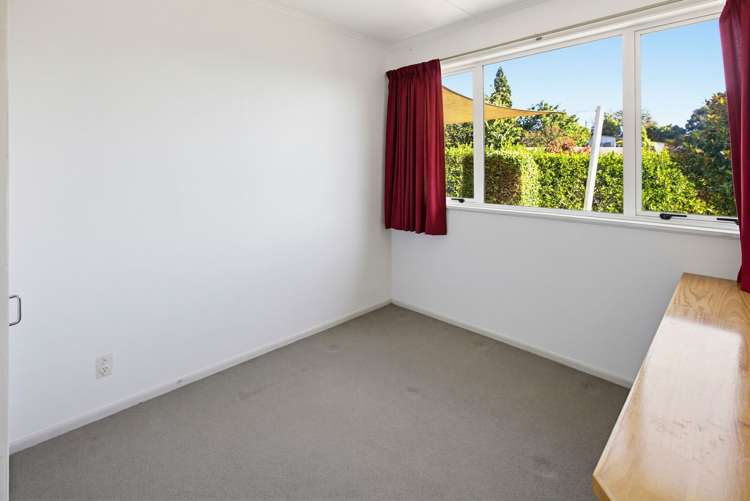 17 Alastair Avenue Owhata_13