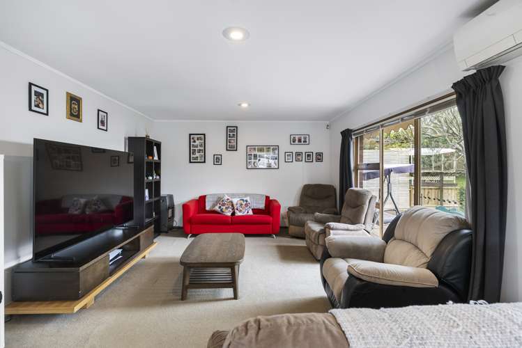 32 Kurnell Drive Botany Downs_8