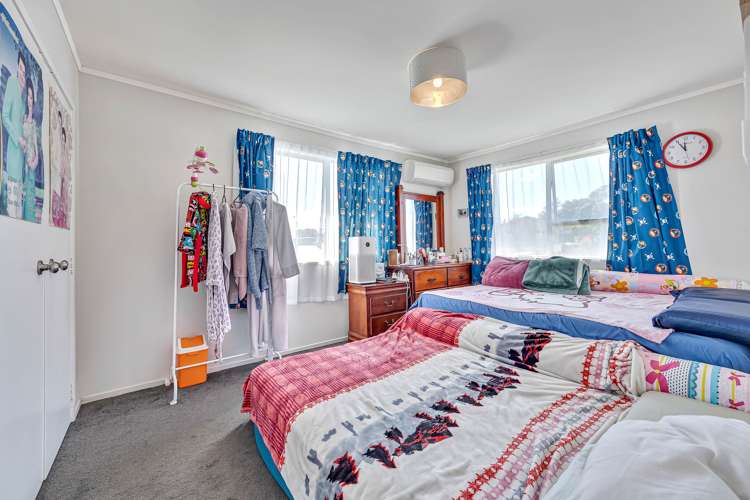 9 Frobisher Way Clendon Park_24