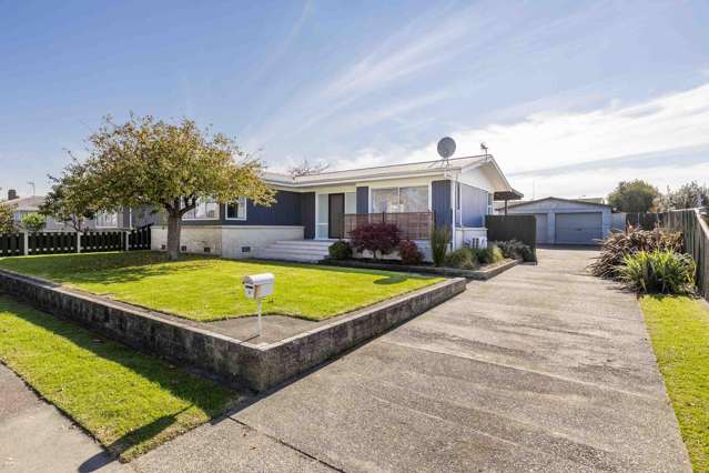 Sunny, secure family living