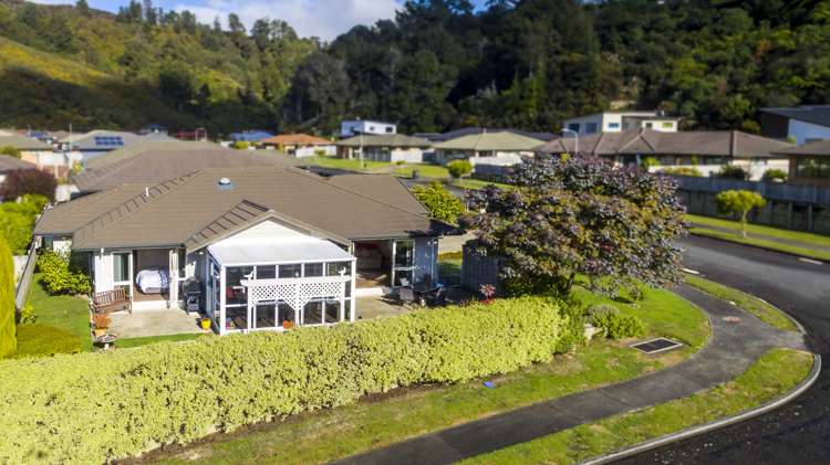 48 King Charles Drive Kingsley Heights_21