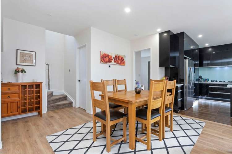 8 Karakia Lane Hillsborough_5