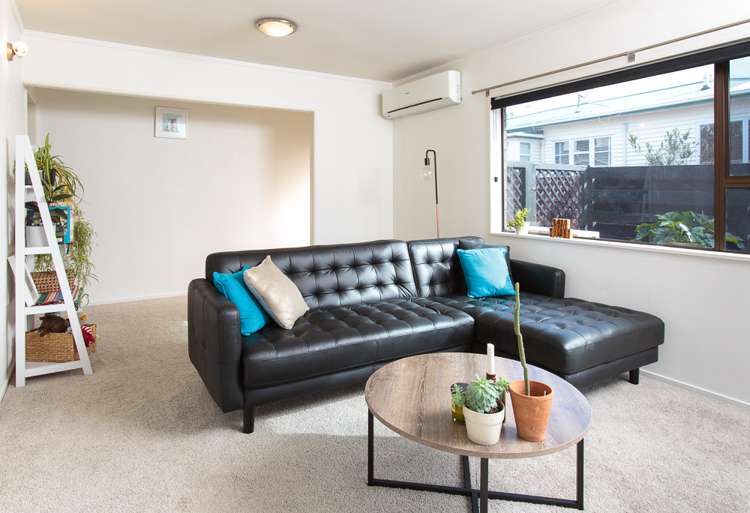 2/40 Dignan Street Point Chevalier_3