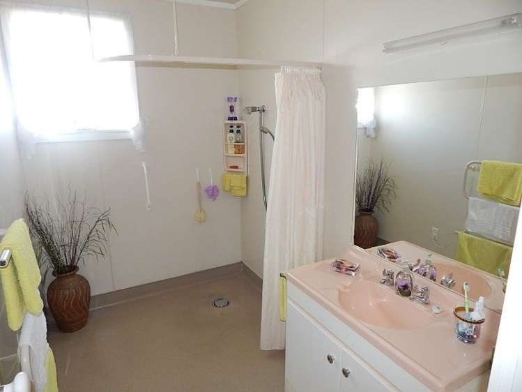 17 Disraeli Street Westport_14