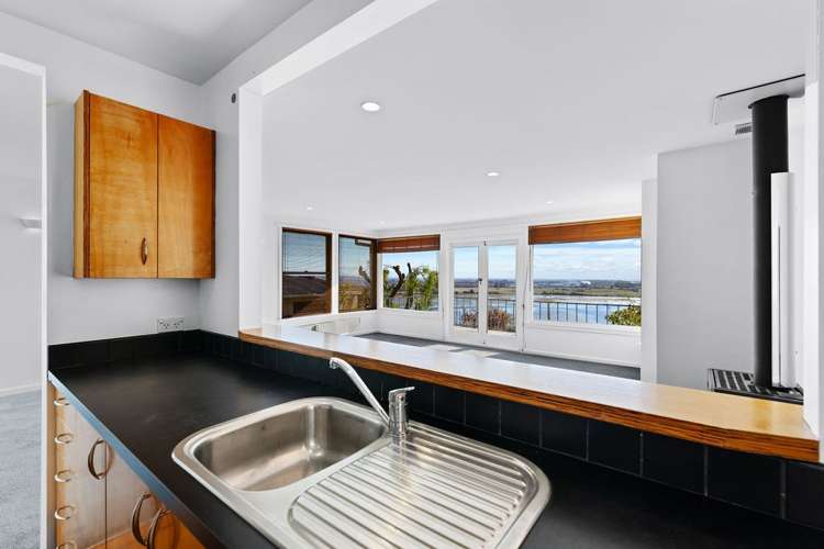 25 Te Awakura Terrace Mount Pleasant_8