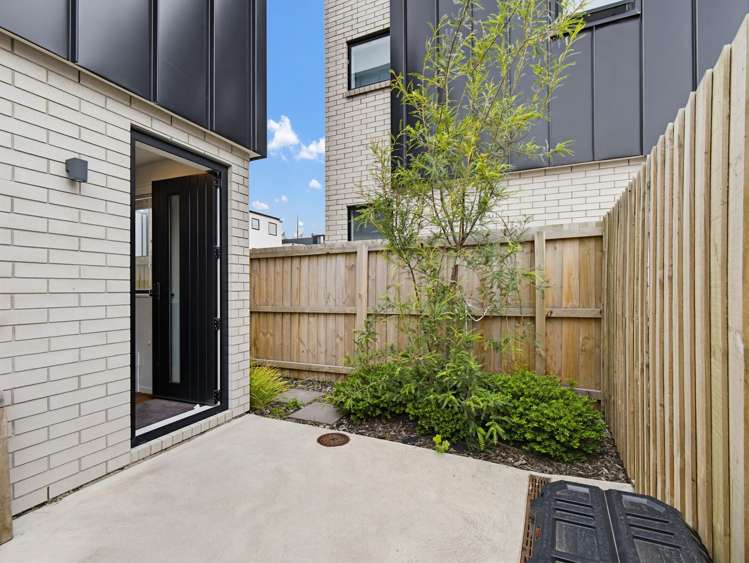 10/321 Lincoln Road Addington_12