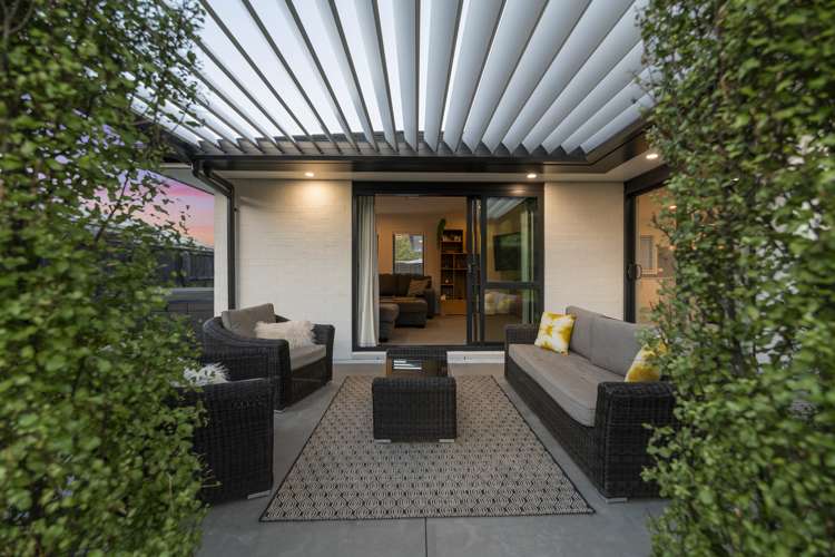 84 Pakanga Grove Pyes Pa_21