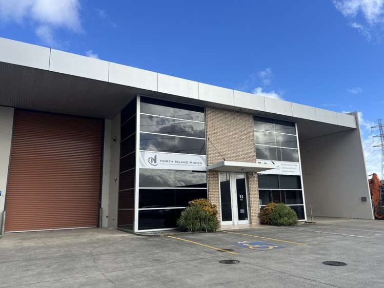 Units 8 & 9 | 103 Cryers Road East Tamaki_1